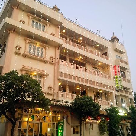 Hotel Savoy - Since 1951 Dzsaipur Kültér fotó