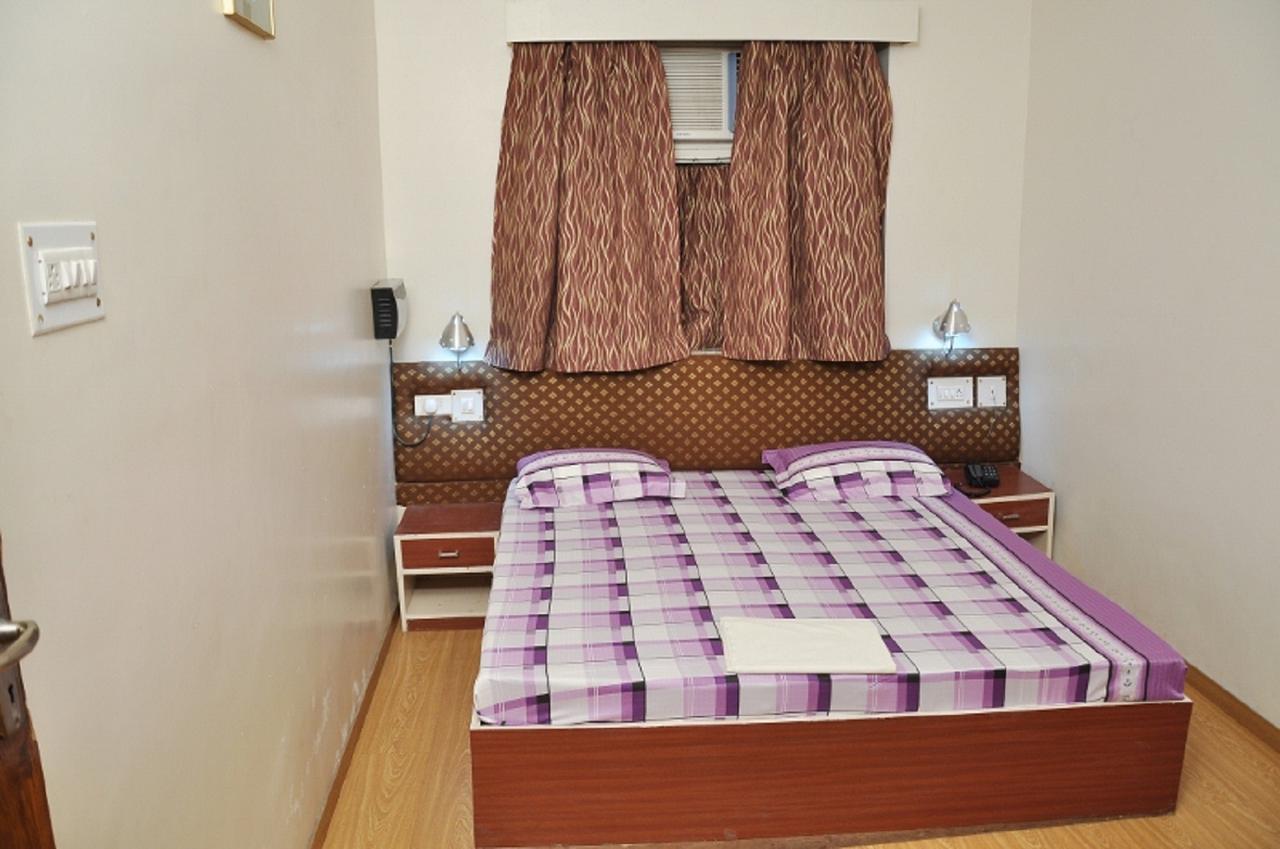 Hotel Savoy - Since 1951 Dzsaipur Kültér fotó