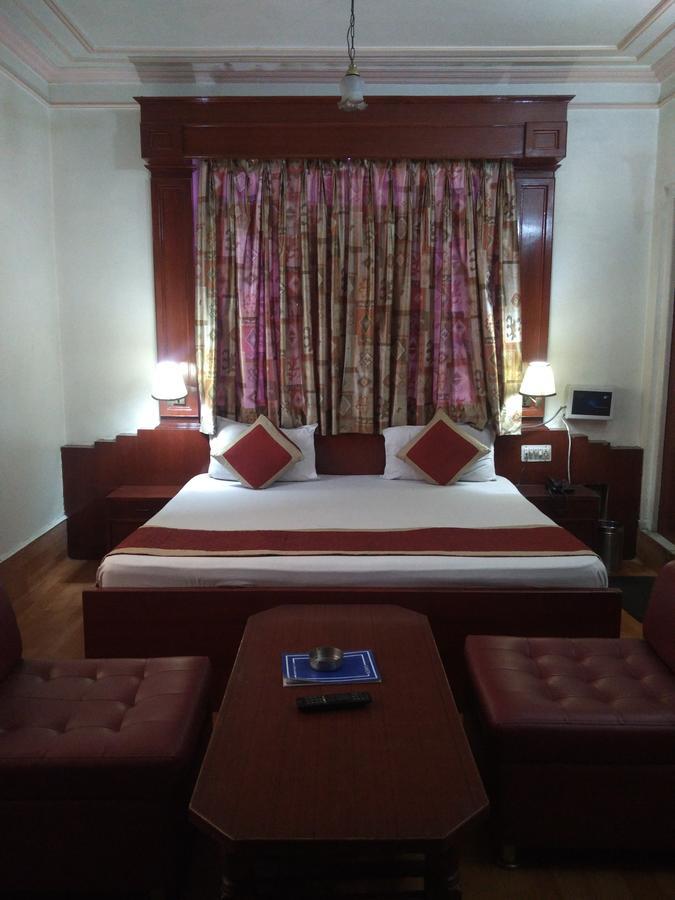 Hotel Savoy - Since 1951 Dzsaipur Kültér fotó