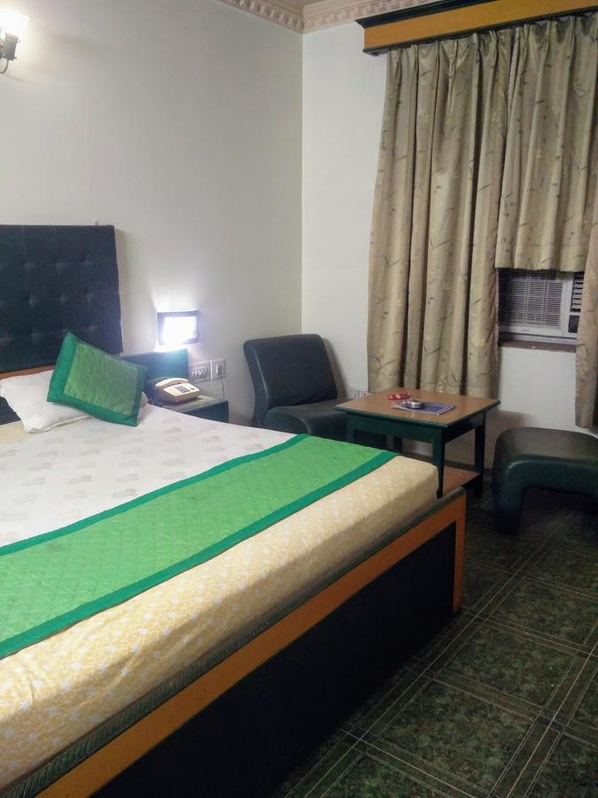 Hotel Savoy - Since 1951 Dzsaipur Kültér fotó